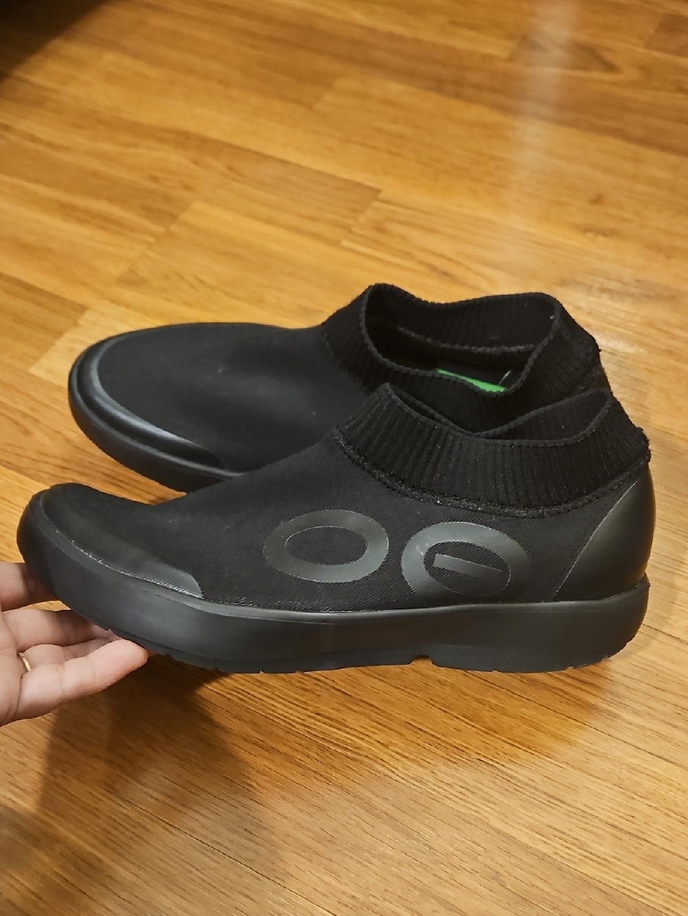 OOFOS OOmg Eezee Low Sport Slip On Shoes Size 10.5